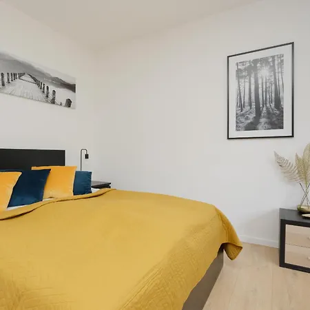 شقة Bright For 4 People In By Renters
