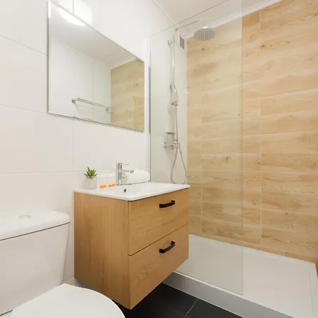 Apartamento Bright For 4 People In By Renters *