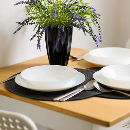 Lejlighed Bright For 4 People In By Renters Warszawa